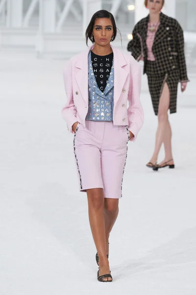 Look 5
